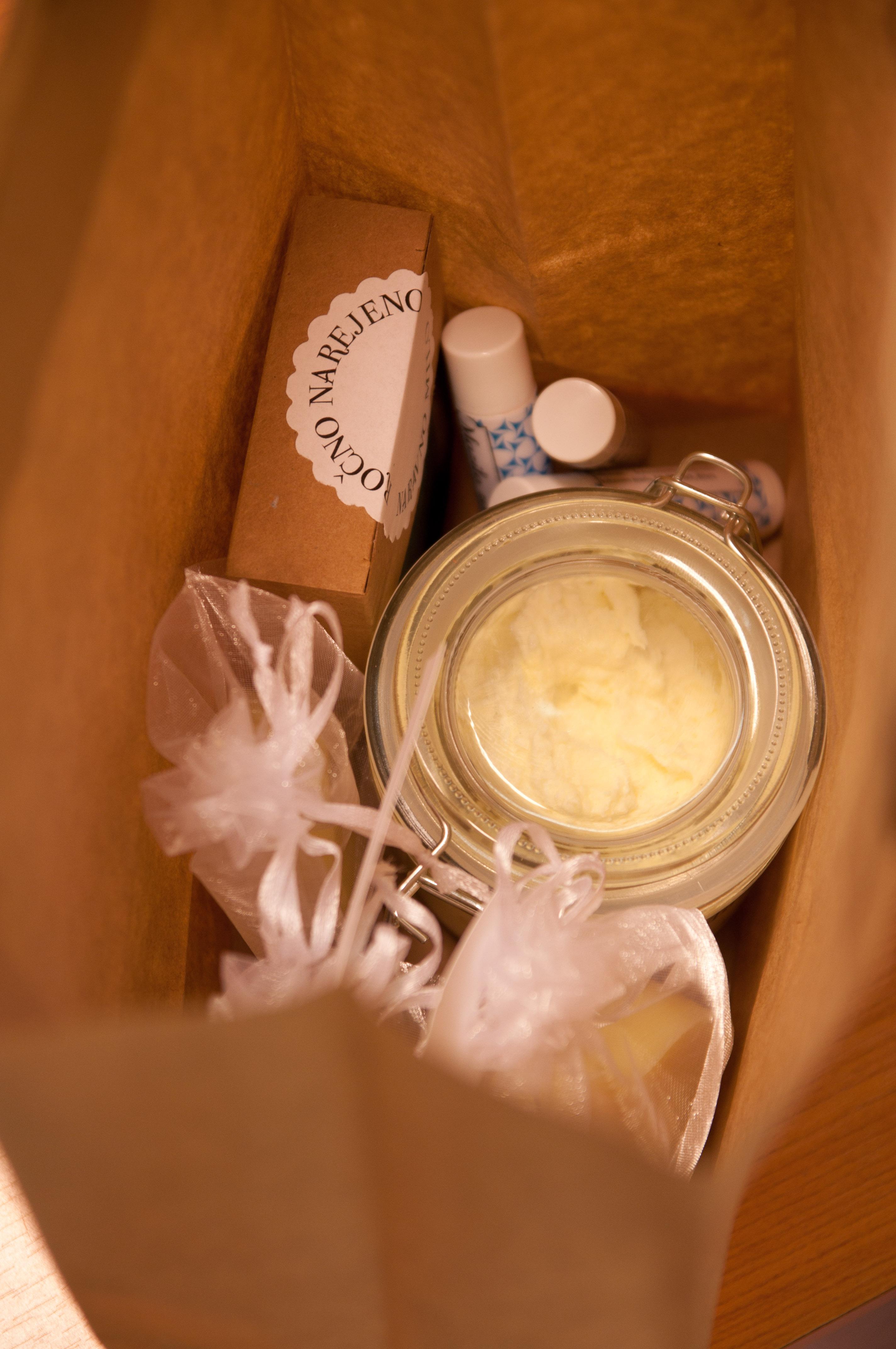 Utrinki z delavnice naravnih daril